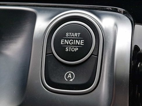 Certified 2023 Mercedes-Benz GLB 250 4MATIC image 19