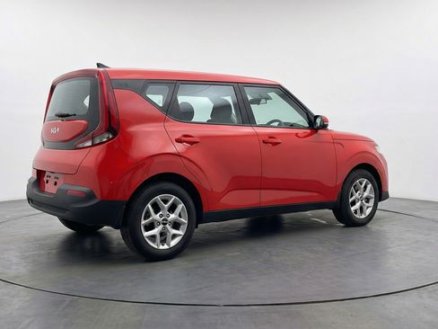 Used 2025 Kia Soul LX w/ LX Technology Package image 9