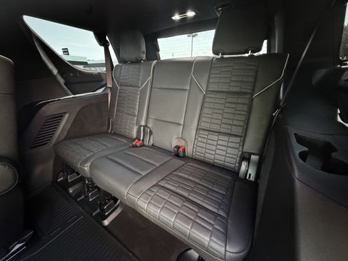 Used 2025 Cadillac Escalade Sport Platinum AWD/4WD image 24