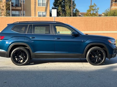 Used 2021 Volkswagen Atlas SE image 3