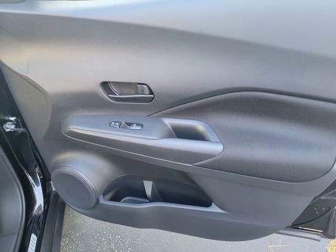 Used 2024 Nissan Kicks S image 23