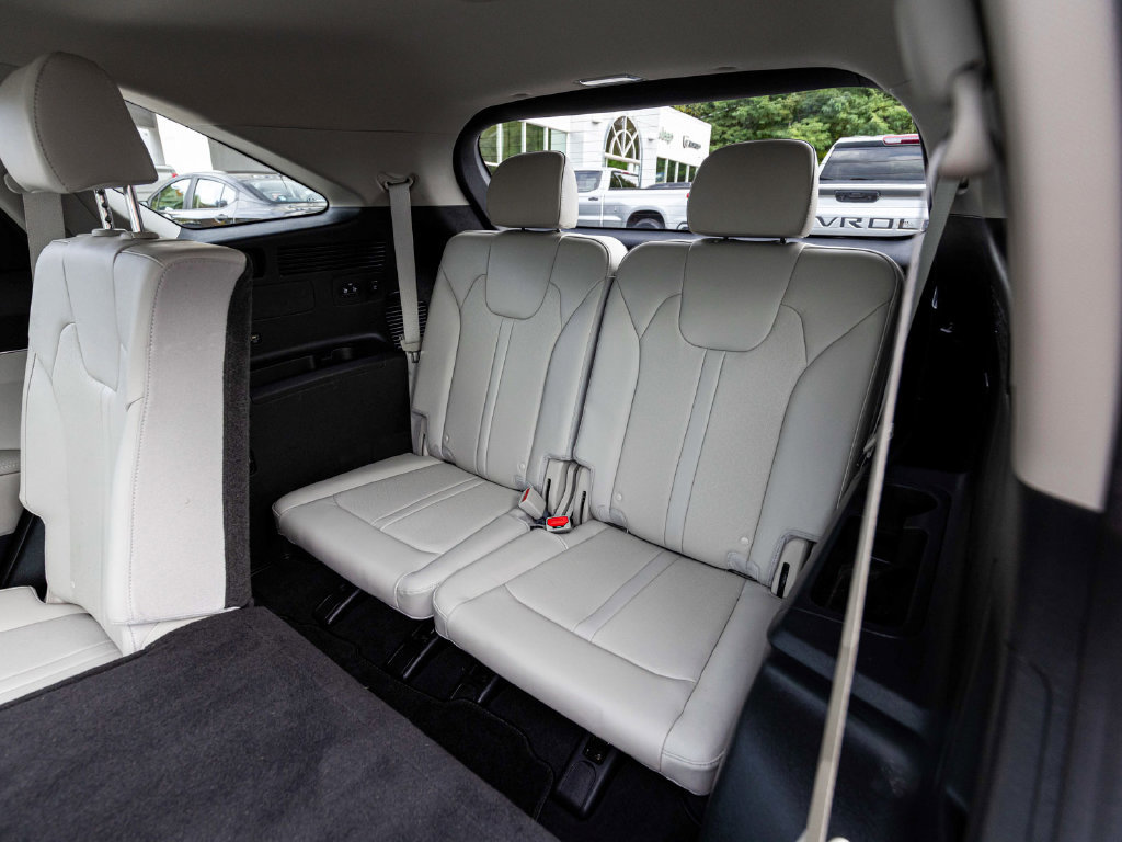Used 2023 Kia Sorento S w/ Panoramic Sunroof Package AWD/4WD image 29