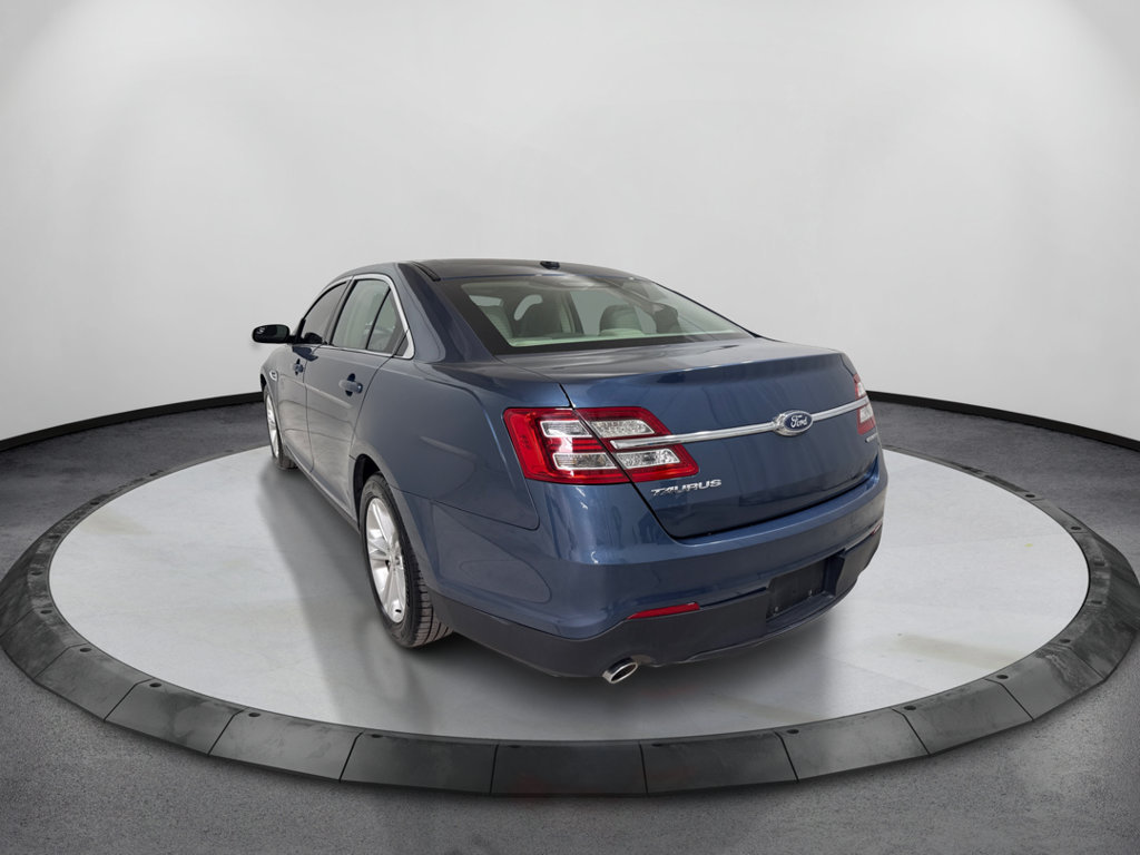 Used 2018 Ford Taurus SE FWD image 8