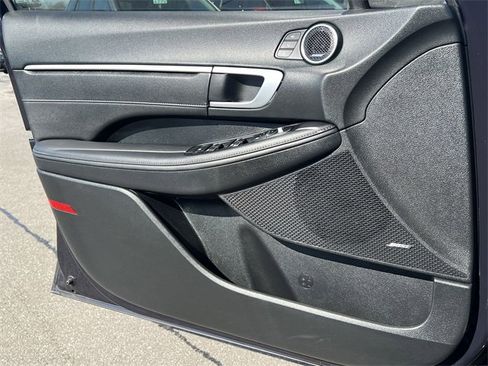 Certified 2025 Hyundai Sonata Limited image 26