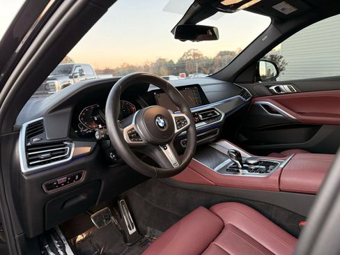Used 2022 BMW X6 xDrive40i w/ M Sport Package AWD/4WD image 18