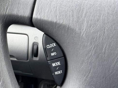 Used 2002 Toyota Camry LE FWD image 18