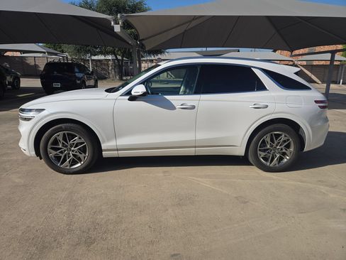 Used 2025 Genesis GV70 2.5T AWD/4WD image 6