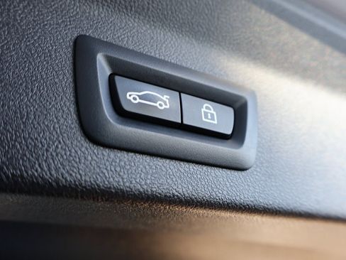 Used 2020 BMW X3 xDrive30i w/ Premium Package image 17