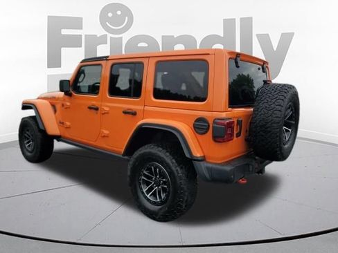 Used 2025 Jeep Wrangler Unlimited Rubicon AWD/4WD image 3