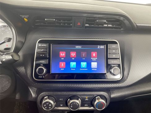 Used 2023 Nissan Kicks S image 14