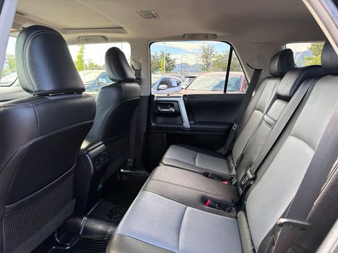 Used 2020 Toyota 4Runner SR5 Premium w/ Moonroof Package AWD/4WD image 20
