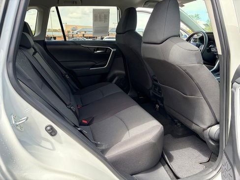 Used 2024 Toyota RAV4 XLE AWD/4WD image 16