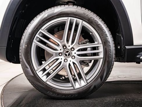 New 2026 Mercedes-Benz GLS 450 4MATIC image 13