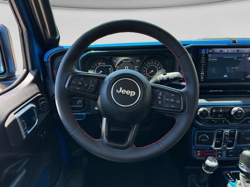 Used 2024 Jeep Wrangler Unlimited Rubicon w/ Technology Group AWD/4WD image 14
