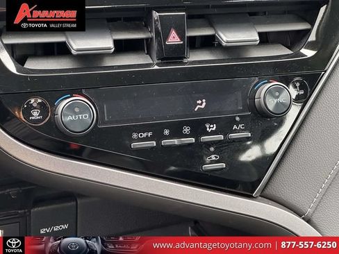 Used 2024 Toyota Camry SE w/ Cold Weather Package FWD image 34