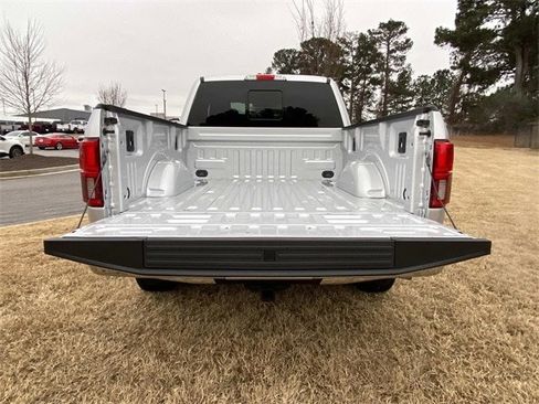 Certified 2019 Ford F150 Lariat w/ Equipment Group 502A Luxury image 40