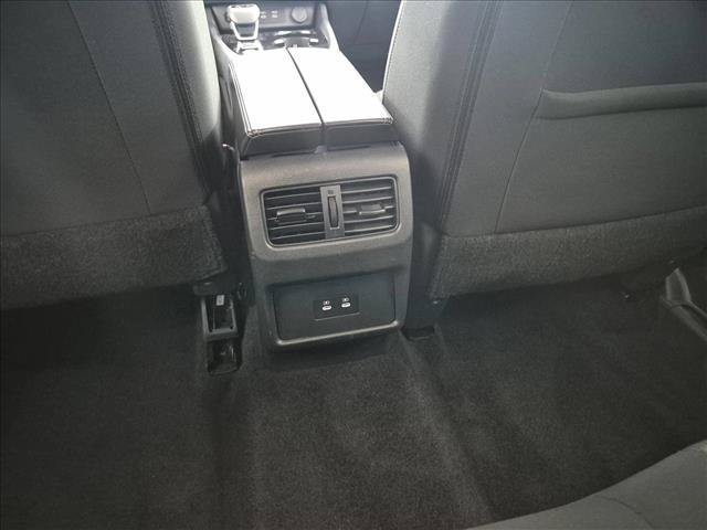 Used 2025 Nissan Rogue SV FWD image 17