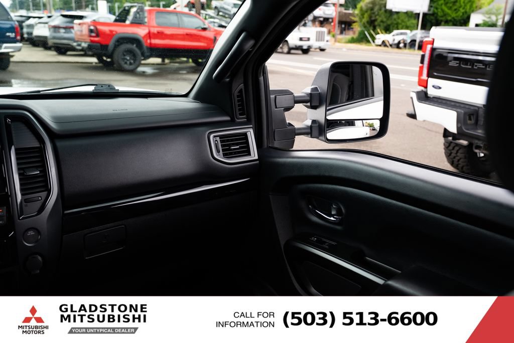 Used 2023 Nissan Titan SV w/ SV Convenience Package AWD/4WD image 11