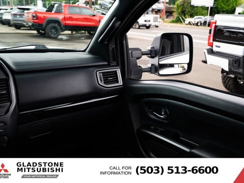 Used 2023 Nissan Titan SV w/ SV Convenience Package AWD/4WD image 11