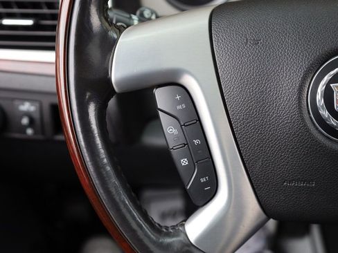 Used 2012 Cadillac Escalade Luxury image 27
