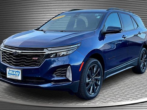 Used 2023 Chevrolet Equinox RS image 3