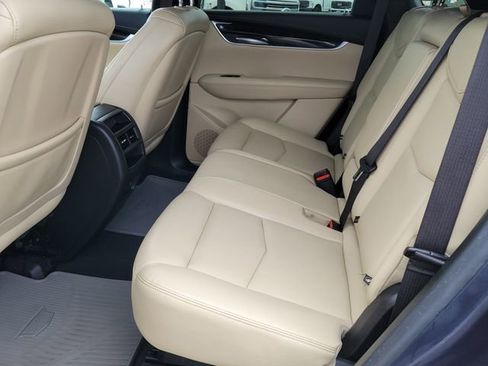 Used 2018 Cadillac XT5 Base image 11