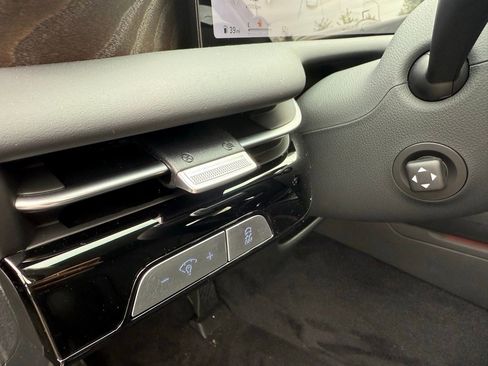 New 2025 Genesis G80 2.5T Advanced image 26