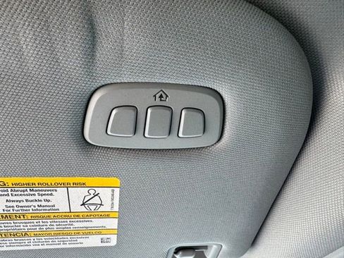 Used 2023 Ford F150 Lariat AWD/4WD image 29