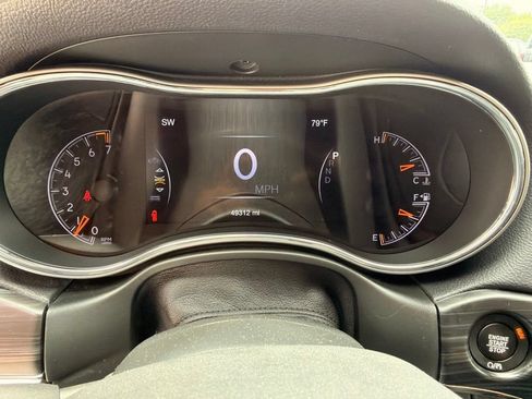 Used 2020 Jeep Grand Cherokee Limited AWD/4WD image 20