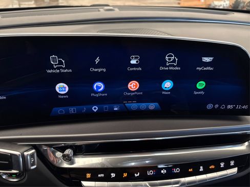 Certified 2024 Cadillac Lyriq Tech RWD image 25