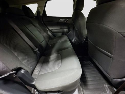 Used 2023 Kia Sportage LX image 29