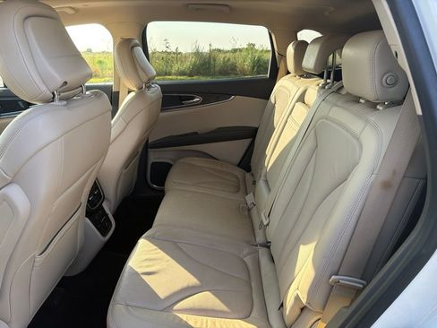 Used 2020 Lincoln Nautilus Reserve w/ Equipment Group 201A FWD image 8