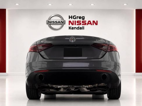 Used 2017 Alfa Romeo Giulia Ti w/ TI Performance Package AWD/4WD image 6