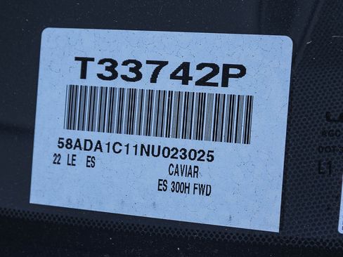 Used 2022 Lexus ES 300h w/ Premium Package image 28