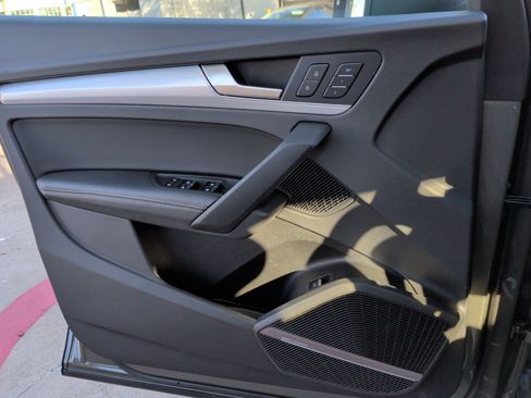 Certified 2024 Audi Q5 2.0T Premium Plus w/ Premium Plus Package image 29