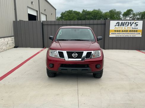 Used 2019 Nissan Frontier SV AWD/4WD image 3