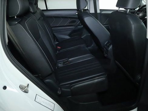 Used 2024 Volkswagen Tiguan SE FWD image 34