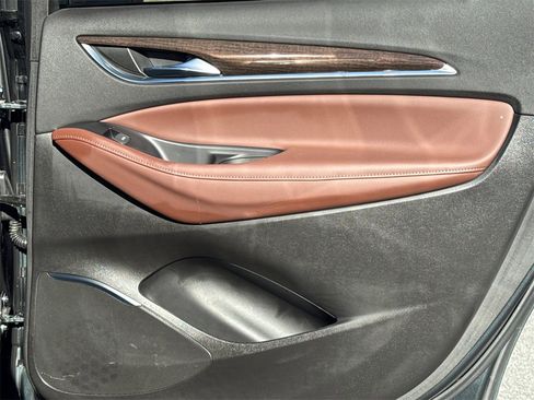 Used 2018 Buick Enclave Avenir w/ Avenir Technology Package image 15