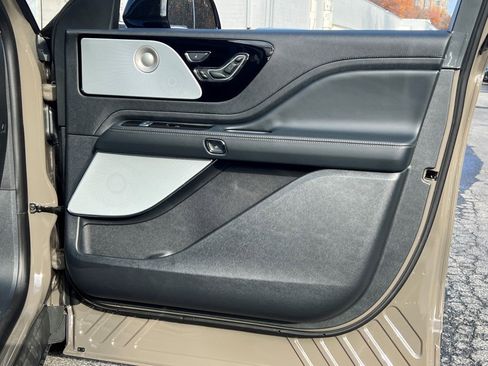 New 2026 Lincoln Aviator Reserve w/ Luxury Package image 7