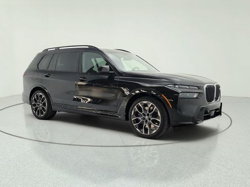 Used 2024 BMW X7 M60i AWD/4WD image 3