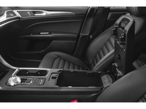 Used 2020 Ford Fusion SEL FWD image 17
