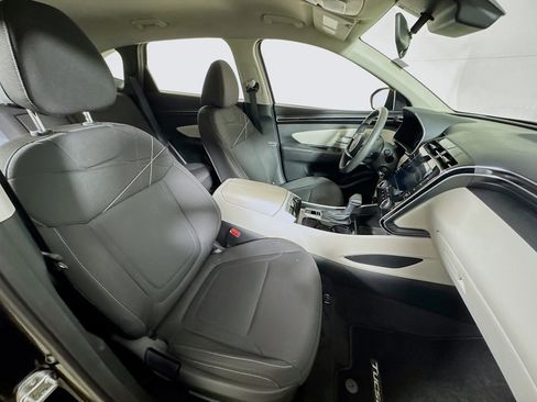 Used 2023 Hyundai Tucson SE image 26