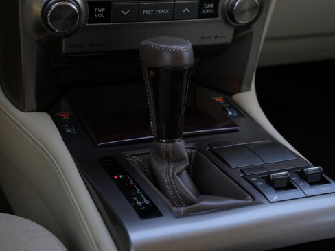 Used 2019 Lexus GX 460 Premium AWD/4WD image 14