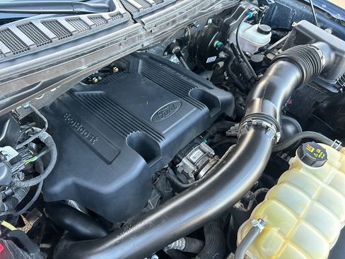 Used 2020 Ford Expedition XLT image 31