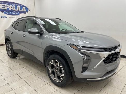 New 2026 Chevrolet Trax LT w/ Driver Confidence Package FWD image 1