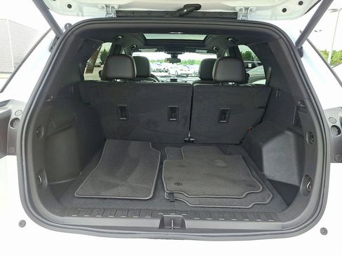 Used 2023 Chevrolet Equinox RS w/ RS Leather Package AWD/4WD image 30