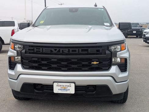 Used 2022 Chevrolet Silverado 1500 Custom image 8