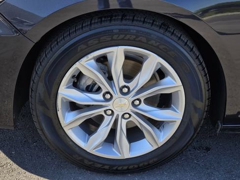 Used 2023 Chevrolet Malibu LT FWD image 11
