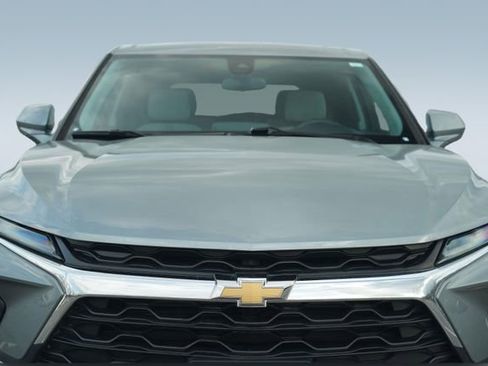 Used 2023 Chevrolet Blazer LT FWD image 37