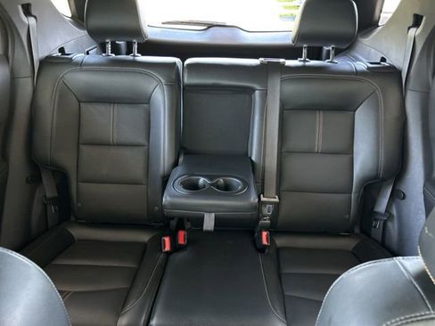 Used 2024 Chevrolet Equinox Premier FWD image 33